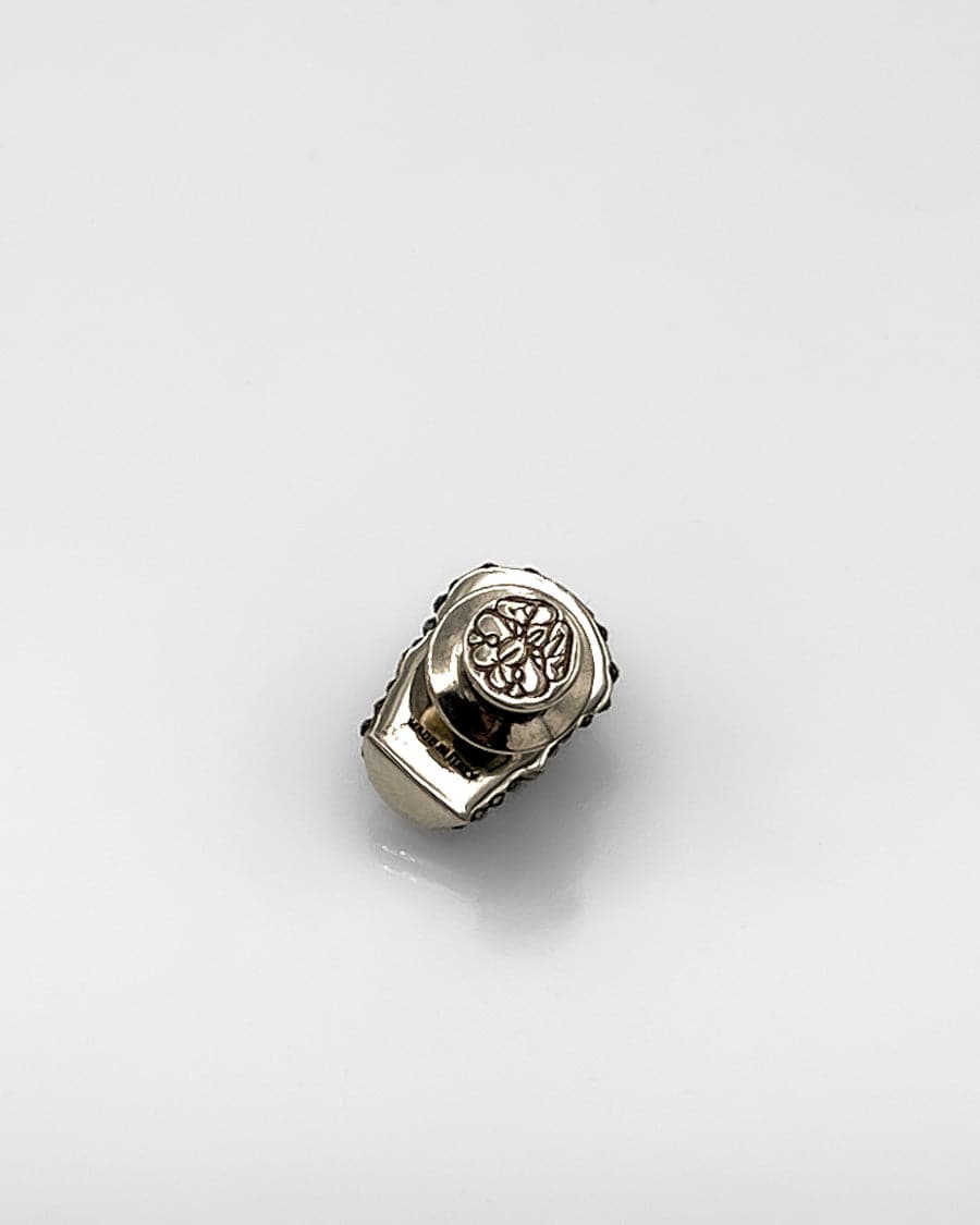 Pavé Skull Pin in Silver