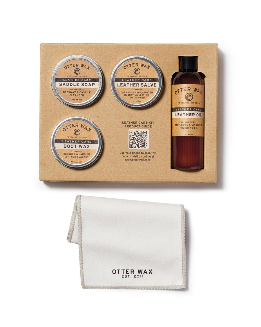 STANDARD ESSENTIALS LEATHER CARE KIT