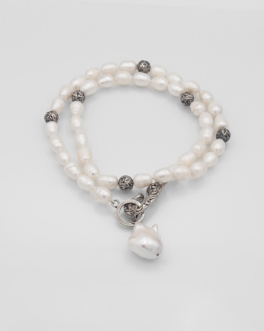 Cream Colored Biwa and Baroque Pearl Necklace
