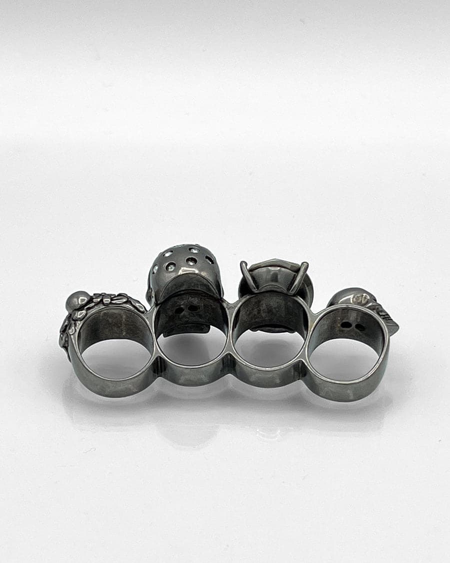 knuckle duster skulls Swarovski crystal gunmetal finish- Alexander McQueen